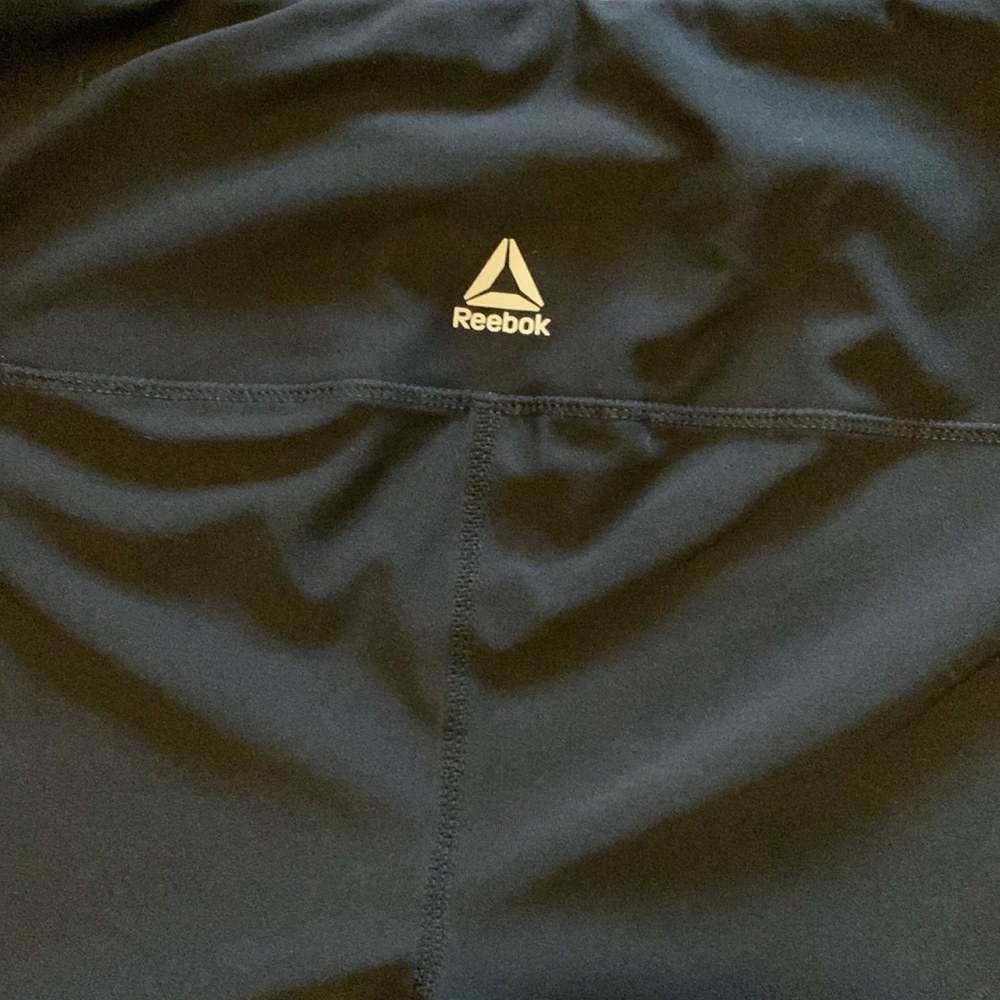 Reebok medium - Picture 4 of 6